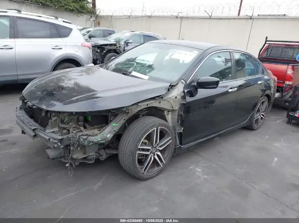 1HGCR2F18HA141338 2017 HONDA ACCORD - Image 2