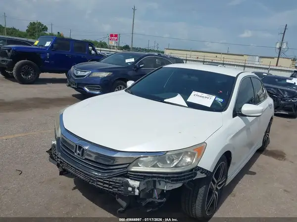 1HGCR2F18HA142151 2017 HONDA ACCORD - Image 2