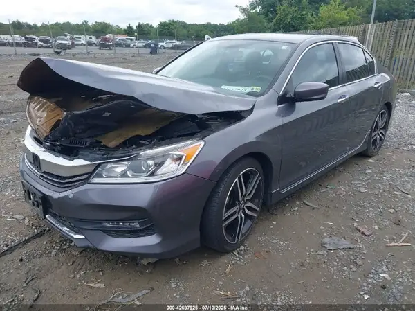1HGCR2F18HA170967 2017 HONDA ACCORD - Image 2