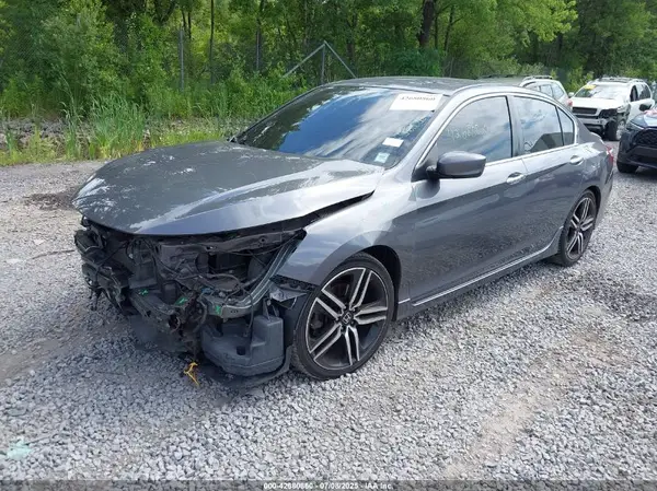 1HGCR2F18HA208150 2017 HONDA ACCORD - Image 2