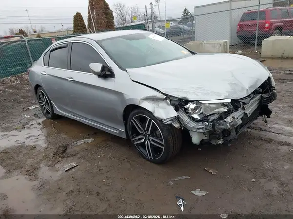 1HGCR2F18HA216104 2017 HONDA ACCORD - Image 1