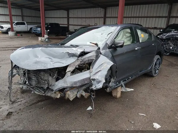 1HGCR2F18HA223876 2017 HONDA ACCORD - Image 2