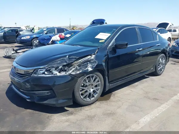 1HGCR2F18HA227507 2017 HONDA ACCORD - Image 2