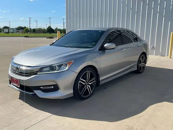 1HGCR2F18HA231721 2017 HONDA ACCORD - Image 2