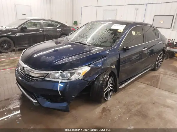 1HGCR2F18HA256408 2017 HONDA ACCORD - Image 2