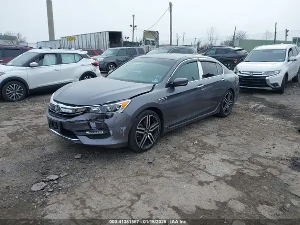 1HGCR2F18HA258868 2017 HONDA ACCORD - Image 2
