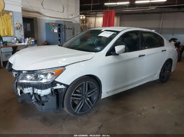 1HGCR2F18HA291207 2017 HONDA ACCORD - Image 2