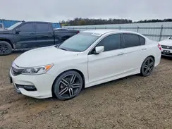 1HGCR2F18HA302982 2017 HONDA ACCORD