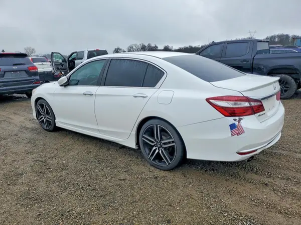 1HGCR2F18HA302982 2017 HONDA ACCORD - Image 2