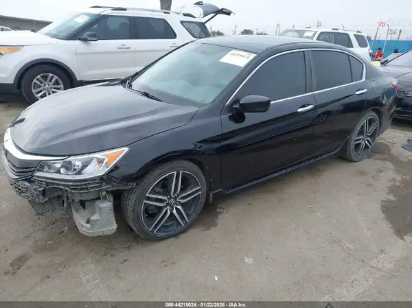 1HGCR2F19HA031933 2017 HONDA ACCORD - Image 2