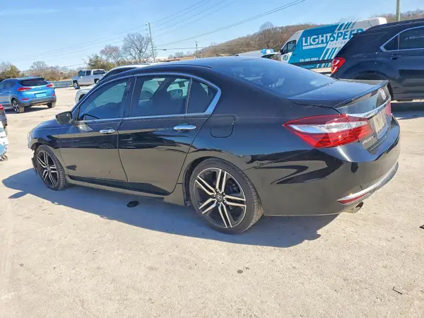 1HGCR2F19HA067525 2017 HONDA ACCORD - Image 2