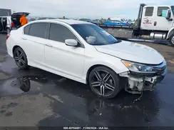 1HGCR2F19HA078685 2017 HONDA ACCORD