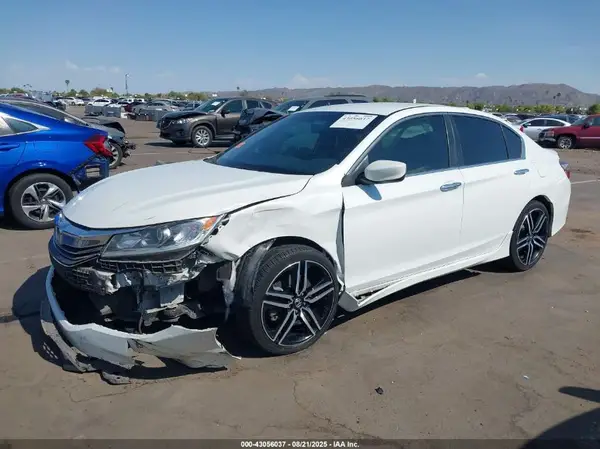 1HGCR2F19HA138285 2017 HONDA ACCORD - Image 2