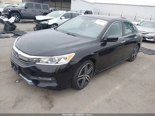 1HGCR2F19HA140084 2017 HONDA ACCORD - Image 2