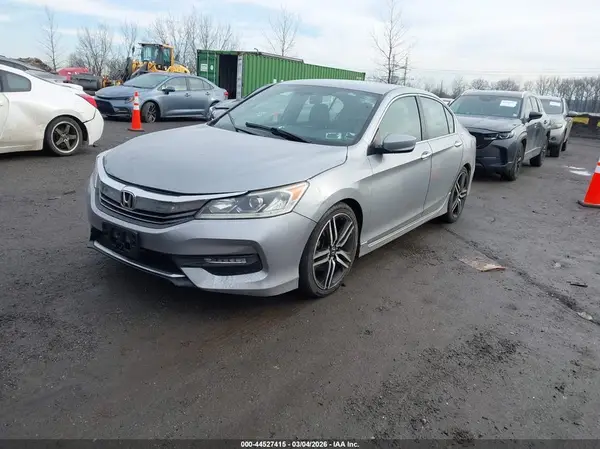 1HGCR2F19HA147858 2017 HONDA ACCORD - Image 2