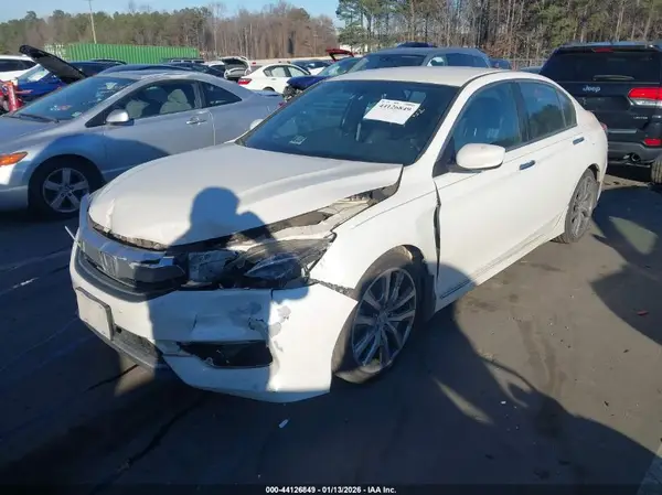 1HGCR2F19HA155572 2017 HONDA ACCORD - Image 2