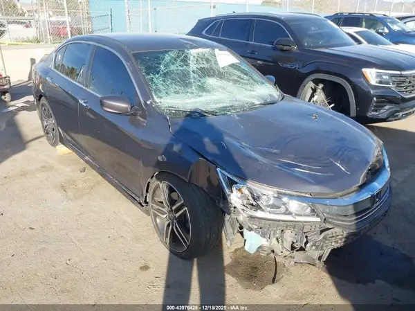 1HGCR2F19HA163042 2017 HONDA ACCORD - Image 1