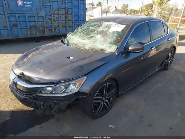1HGCR2F19HA163042 2017 HONDA ACCORD - Image 2