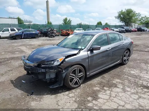1HGCR2F19HA165373 2017 HONDA ACCORD - Image 2