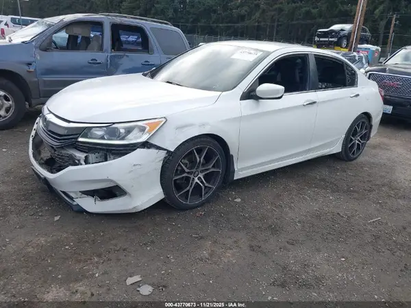 1HGCR2F19HA169231 2017 HONDA ACCORD - Image 2