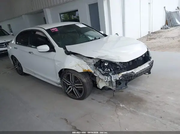 1HGCR2F19HA175692 2017 HONDA ACCORD - Image 1