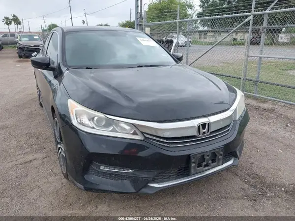 1HGCR2F19HA263495 2017 HONDA ACCORD - Image 1