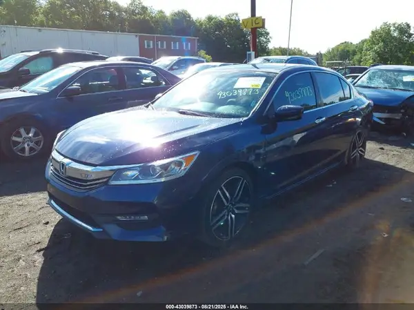 1HGCR2F19HA288252 2017 HONDA ACCORD - Image 2