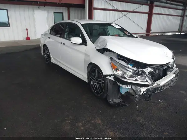 1HGCR2F1XHA000142 2017 HONDA ACCORD - Image 1