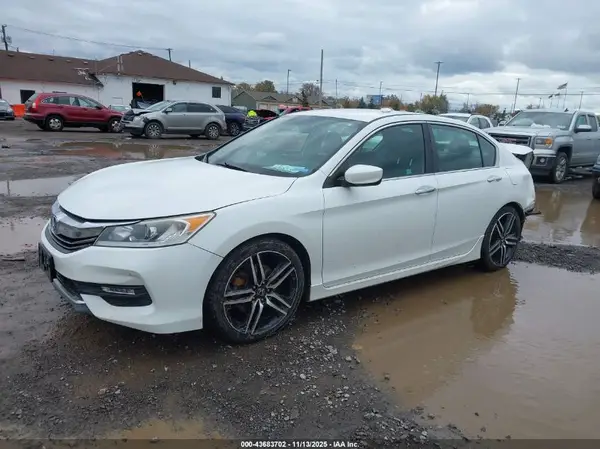 1HGCR2F1XHA027891 2017 HONDA ACCORD - Image 2