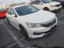 1HGCR2F1XHA028975 2017 HONDA ACCORD
