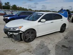1HGCR2F1XHA030628 2017 HONDA ACCORD