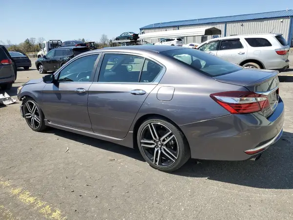 1HGCR2F1XHA035053 2017 HONDA ACCORD - Image 2
