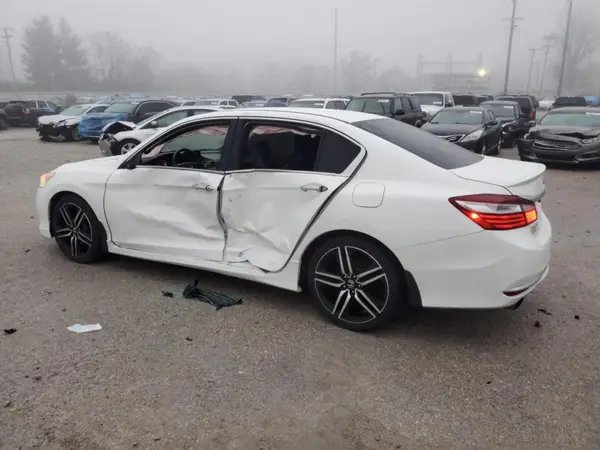 1HGCR2F1XHA040835 2017 HONDA ACCORD - Image 2