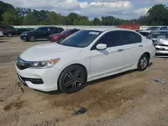1HGCR2F1XHA053939 2017 HONDA ACCORD