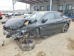 1HGCR2F1XHA068117 2017 HONDA ACCORD