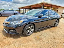 1HGCR2F1XHA069784 2017 HONDA ACCORD