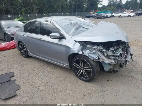 1HGCR2F1XHA073219 2017 HONDA ACCORD - Image 1
