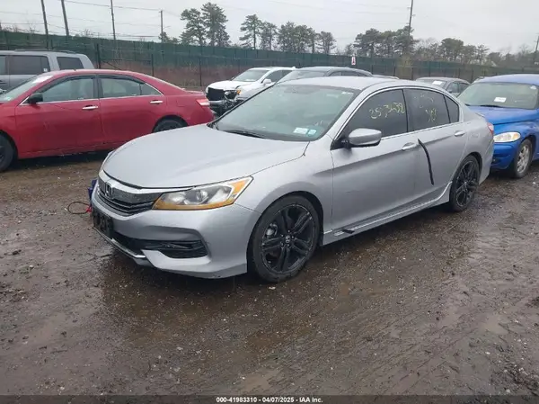 1HGCR2F1XHA073561 2017 HONDA ACCORD - Image 2