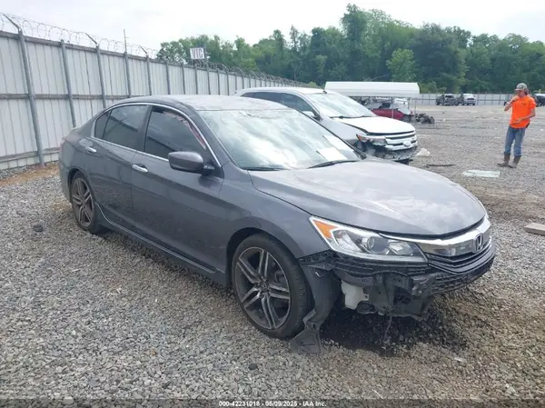 1HGCR2F1XHA075066 2017 HONDA ACCORD - Image 1