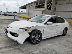 1HGCR2F1XHA081255 2017 HONDA ACCORD