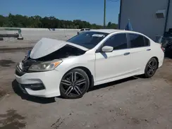1HGCR2F1XHA084382 2017 HONDA ACCORD