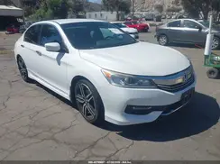 1HGCR2F1XHA085838 2017 HONDA ACCORD