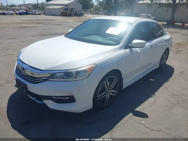 1HGCR2F1XHA085838 2017 HONDA ACCORD - Image 2