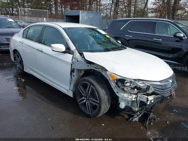 1HGCR2F1XHA103724 2017 HONDA ACCORD - Image 1