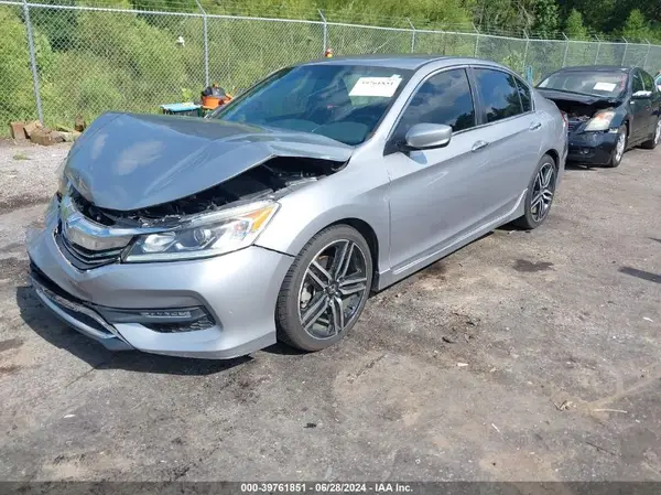 1HGCR2F1XHA127084 2017 HONDA ACCORD - Image 2