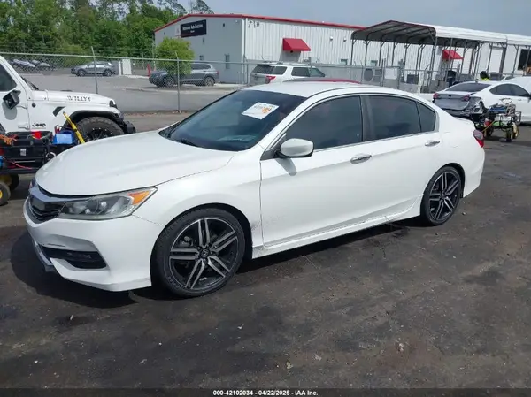1HGCR2F1XHA144354 2017 HONDA ACCORD - Image 2