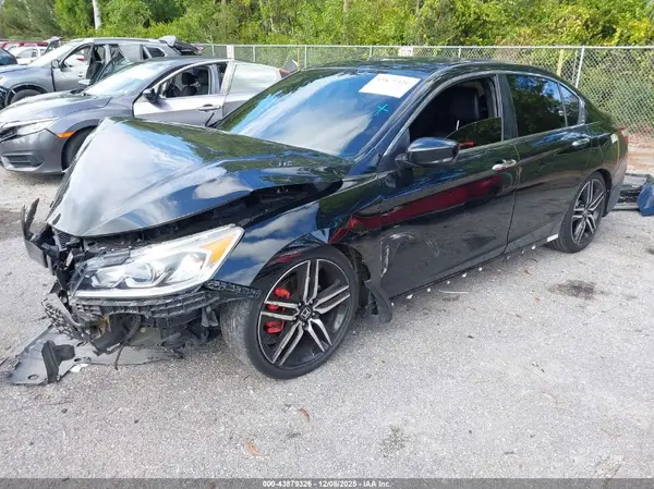 1HGCR2F1XHA166709 2017 HONDA ACCORD - Image 2
