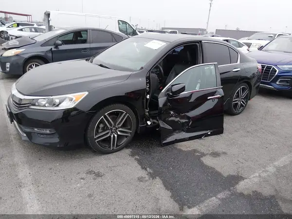 1HGCR2F1XHA180352 2017 HONDA ACCORD - Image 2