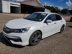 1HGCR2F1XHA188337 2017 HONDA ACCORD