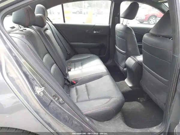 1HGCR2F1XHA202706 2017 HONDA ACCORD - Image 8